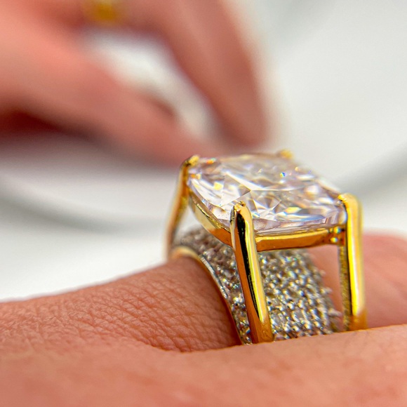 Gold Tone Cushion Cut Cubic Zirconia High Profile Ring. Size 6. - Picture 3 of 11